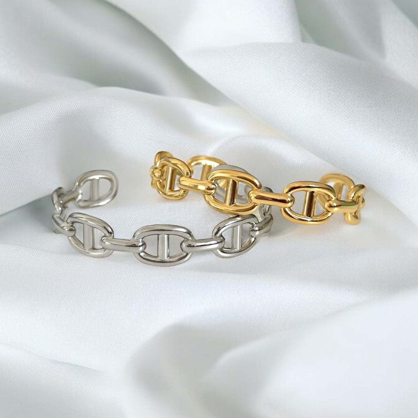 Lila Glow Bangle