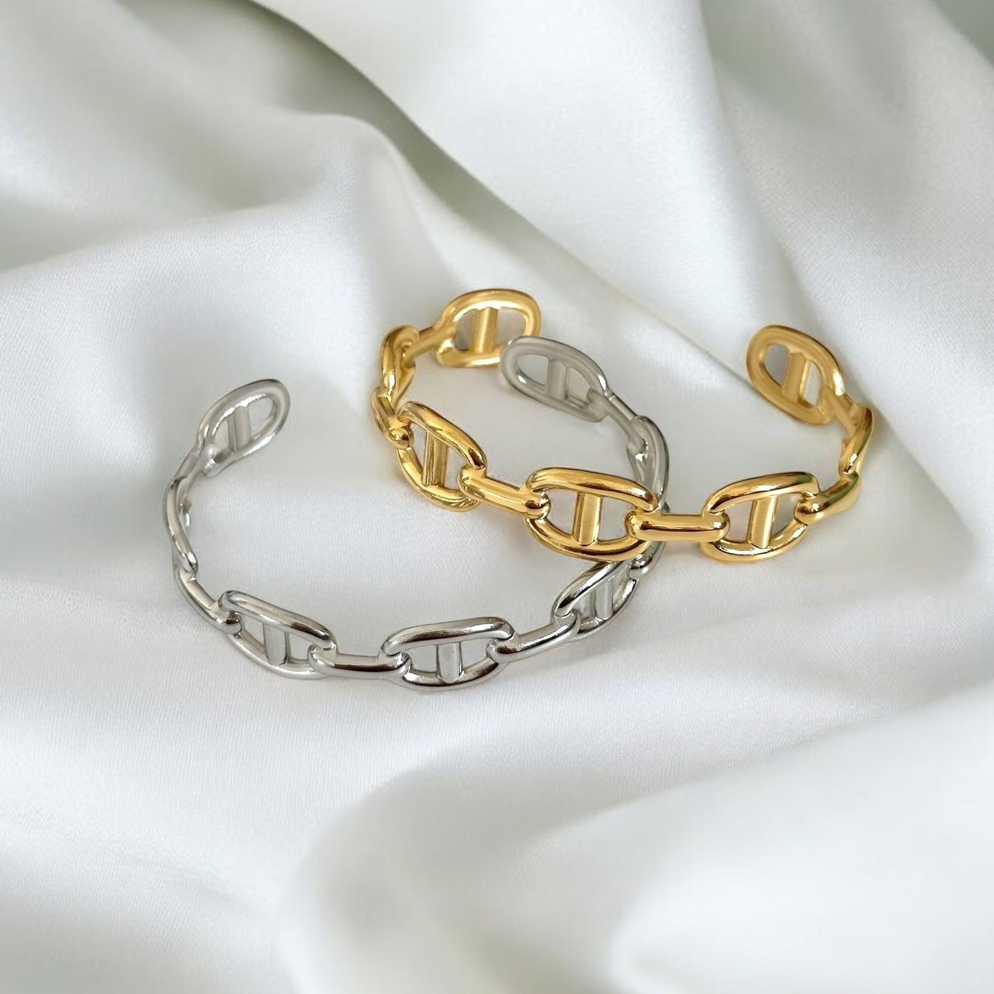 Lila Glow Bangle