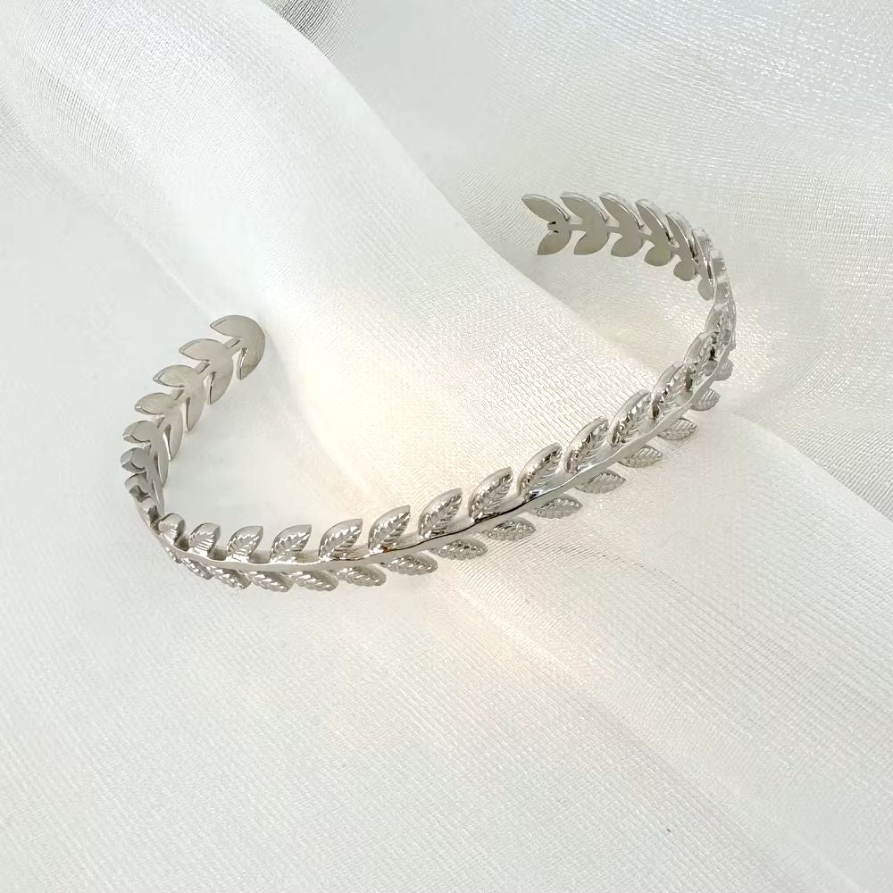 Luna Leaf Bangle