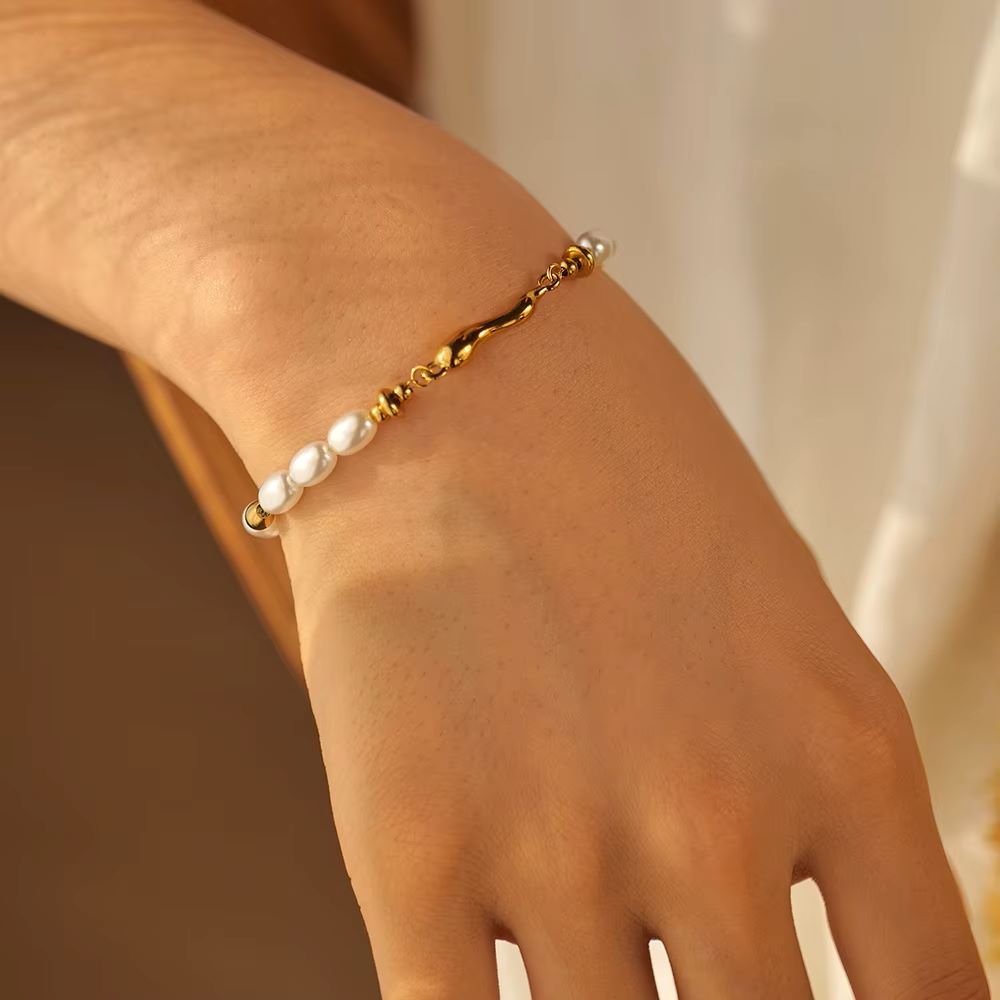 Pesona Pearl Bracelet