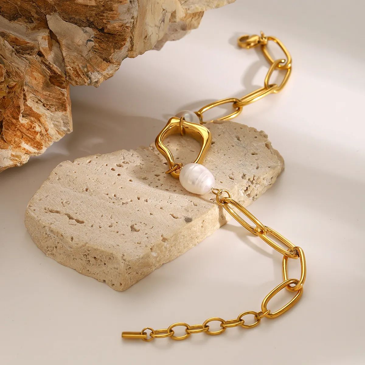 Awan Pearl Bracelet