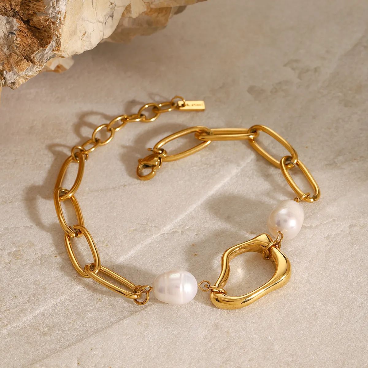 Awan Pearl Bracelet
