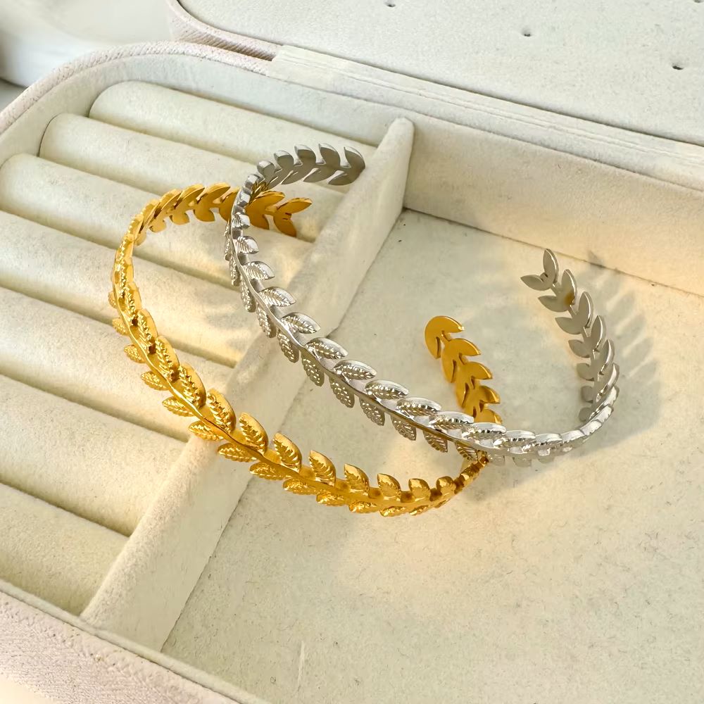 Luna Leaf Bangle