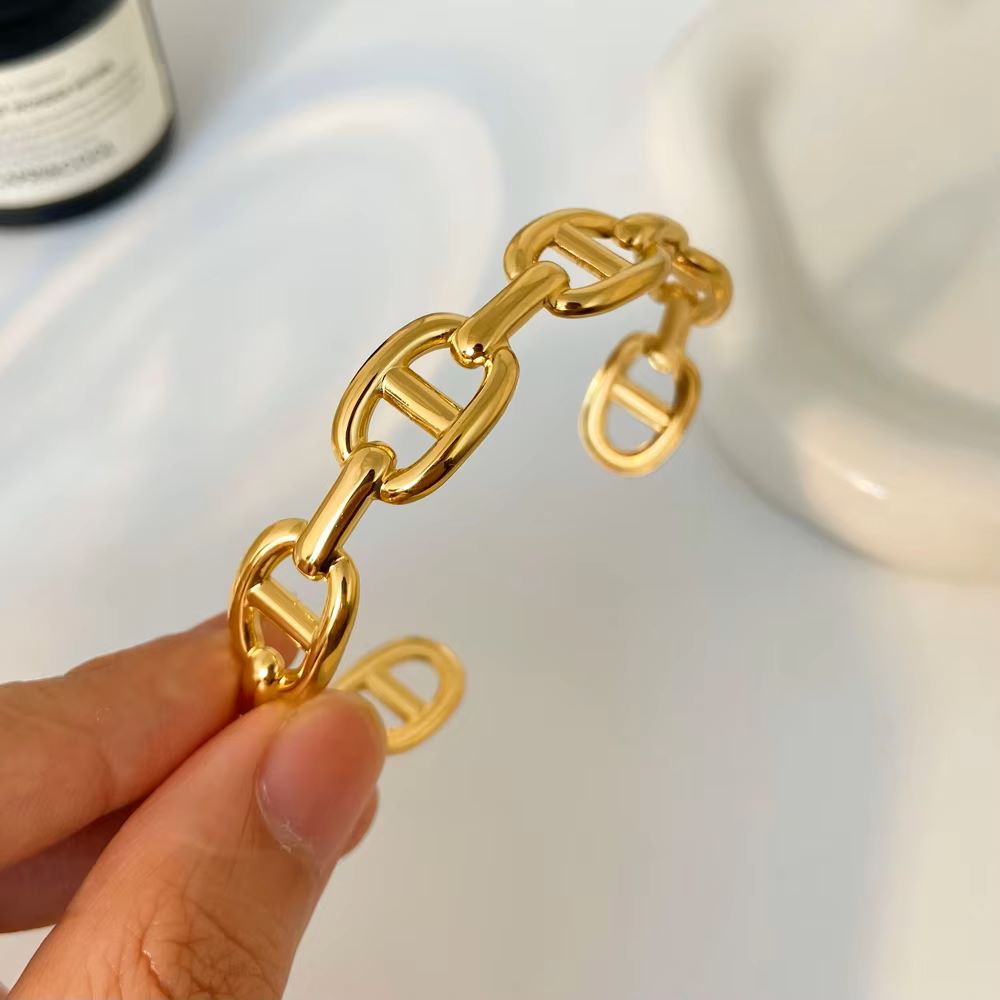 Lila Glow Bangle