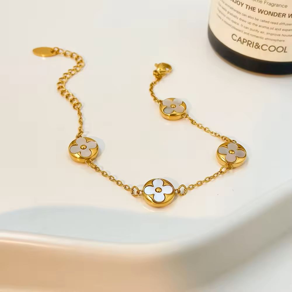 Charlotte Clover Bracelet