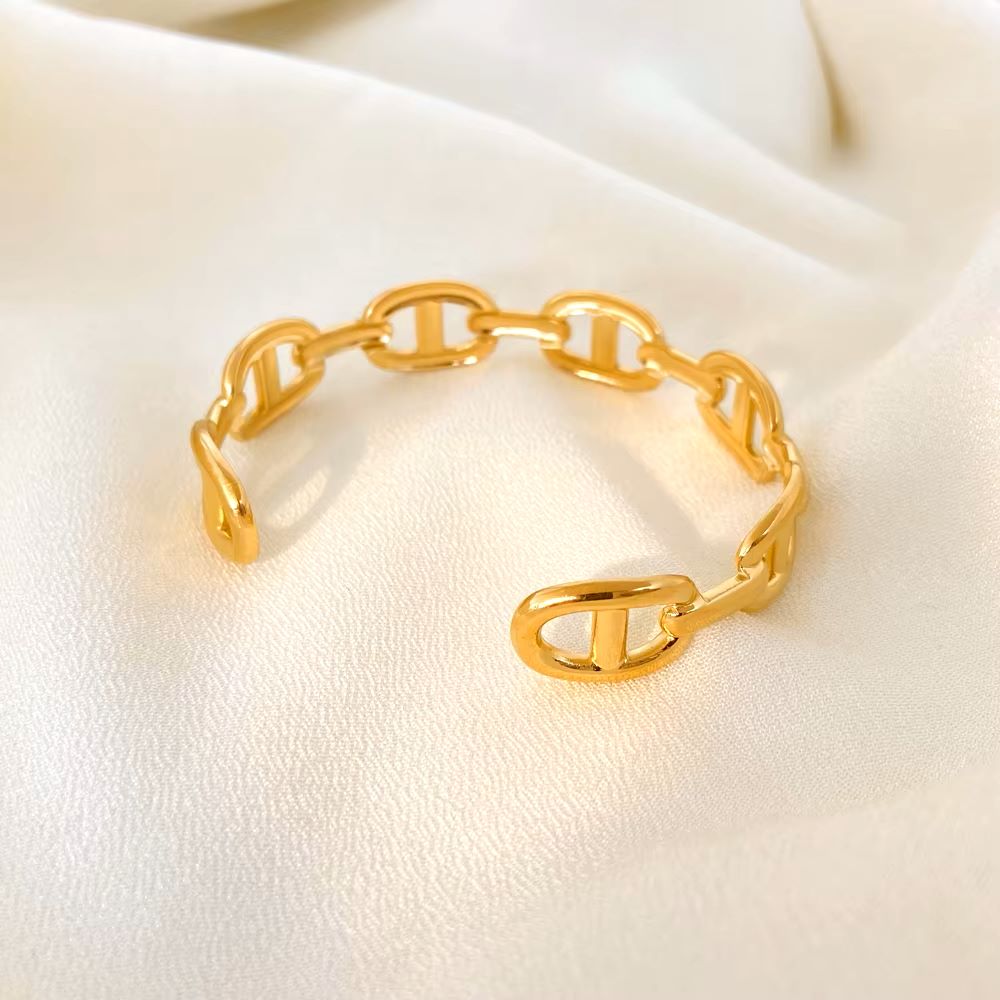 Lila Glow Bangle
