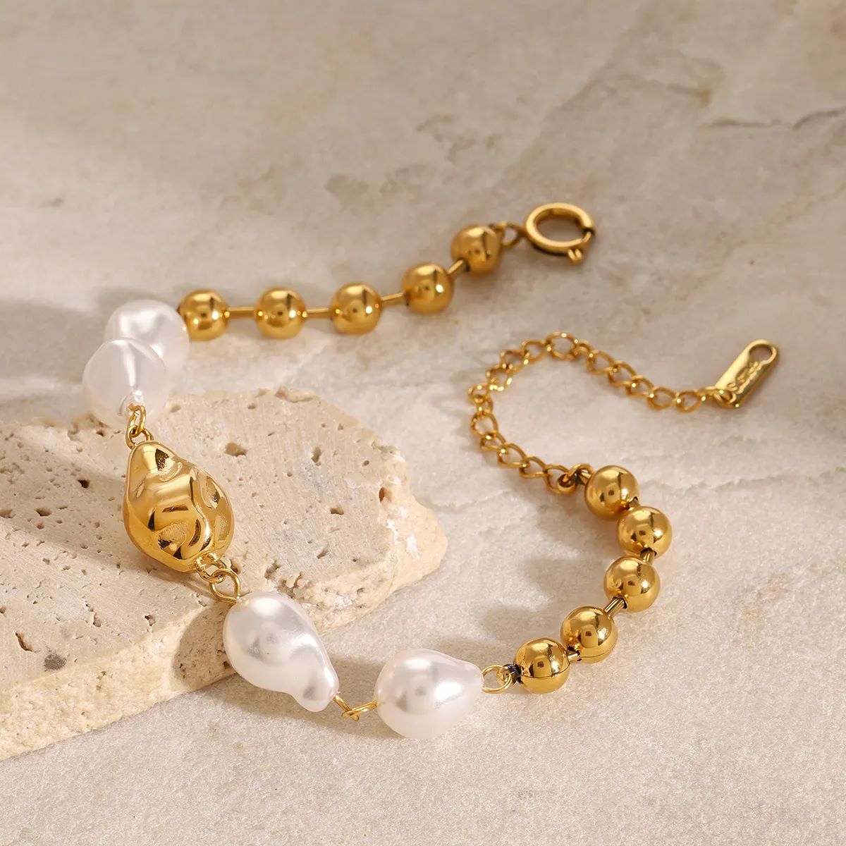 Gema Pearl Bracelet