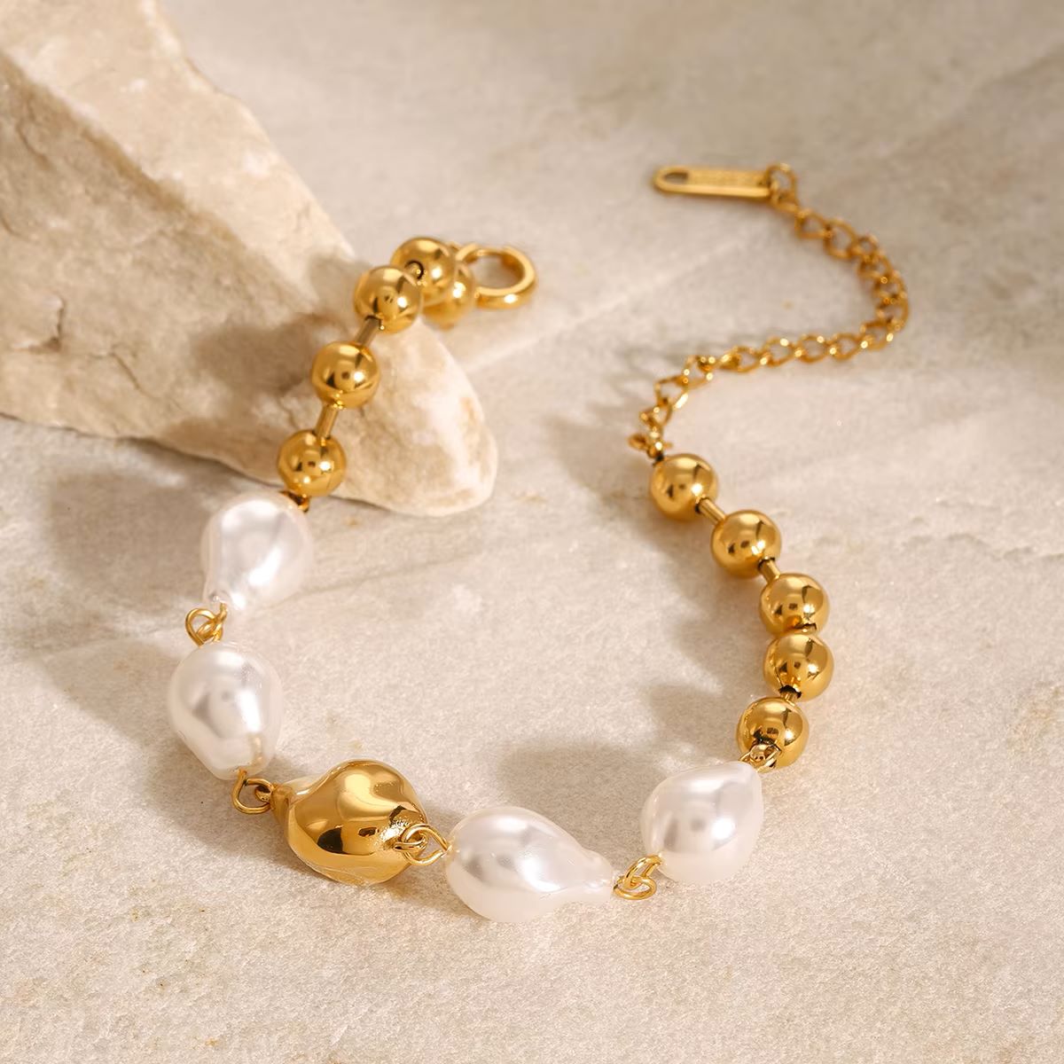 Gema Pearl Bracelet