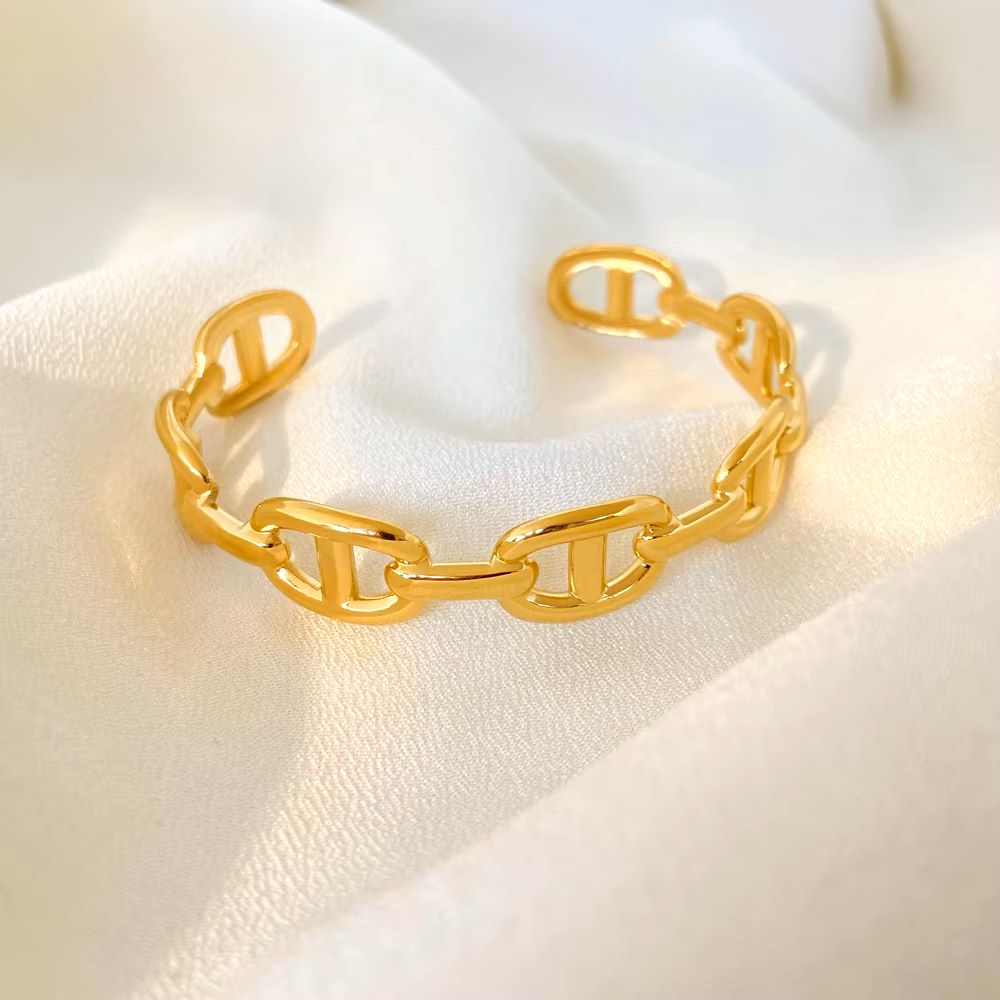 Lila Glow Bangle