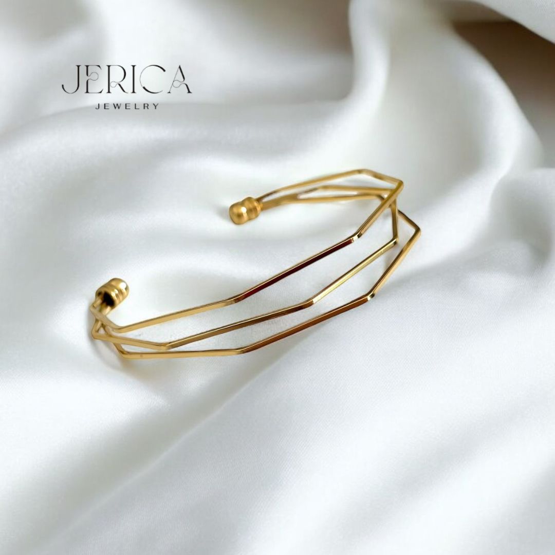 SS Elara Curve Bangle