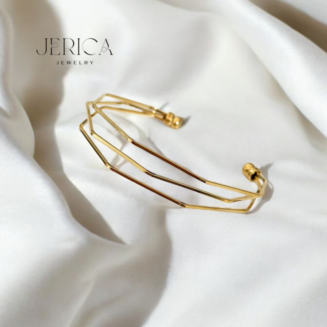 SS Elara Curve Bangle