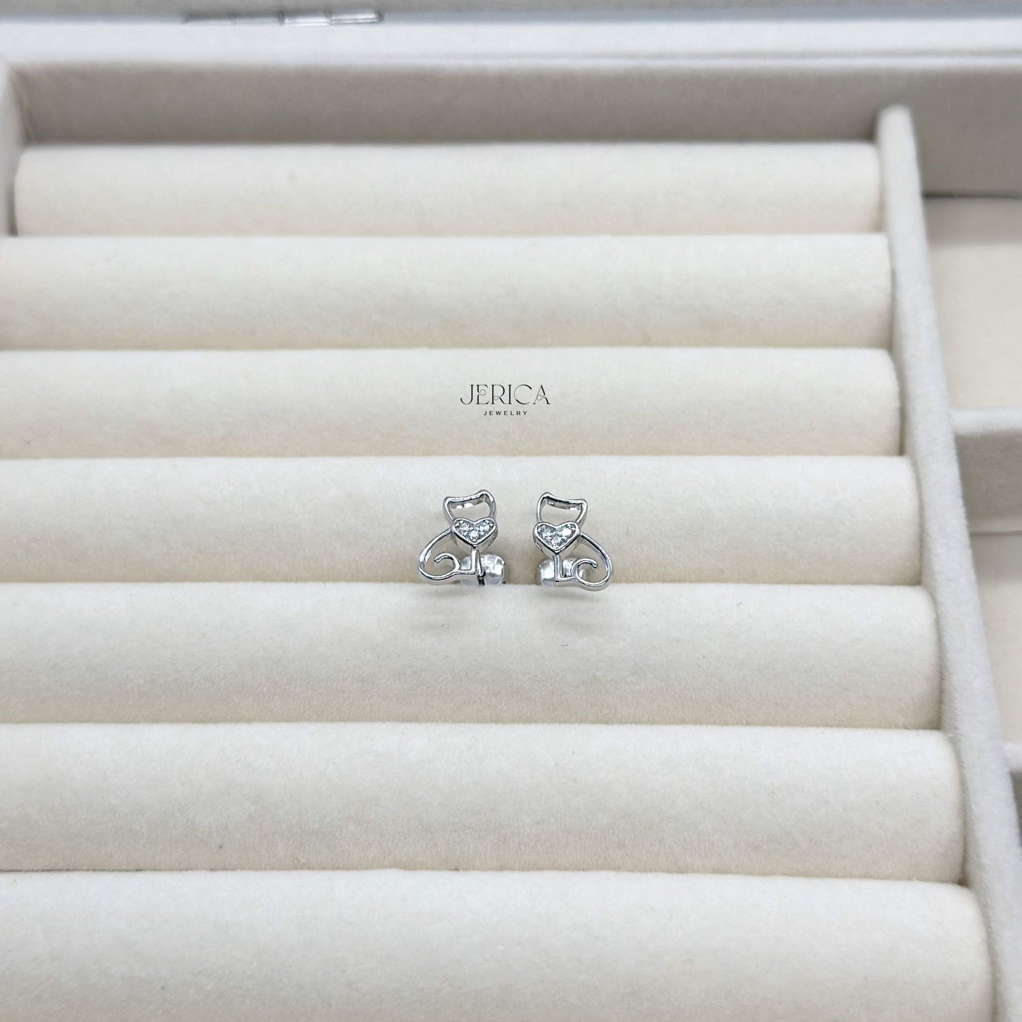 Cute Zirconia Heart Cat Stud Earrings