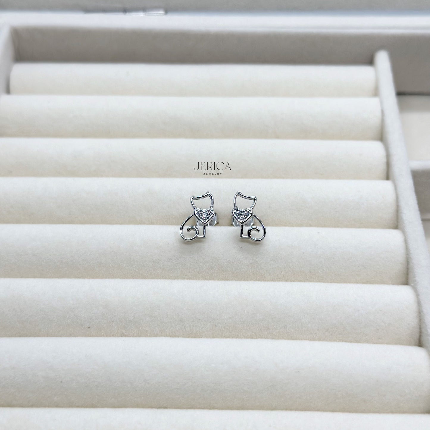 Cute Zirconia Heart Cat Stud Earrings