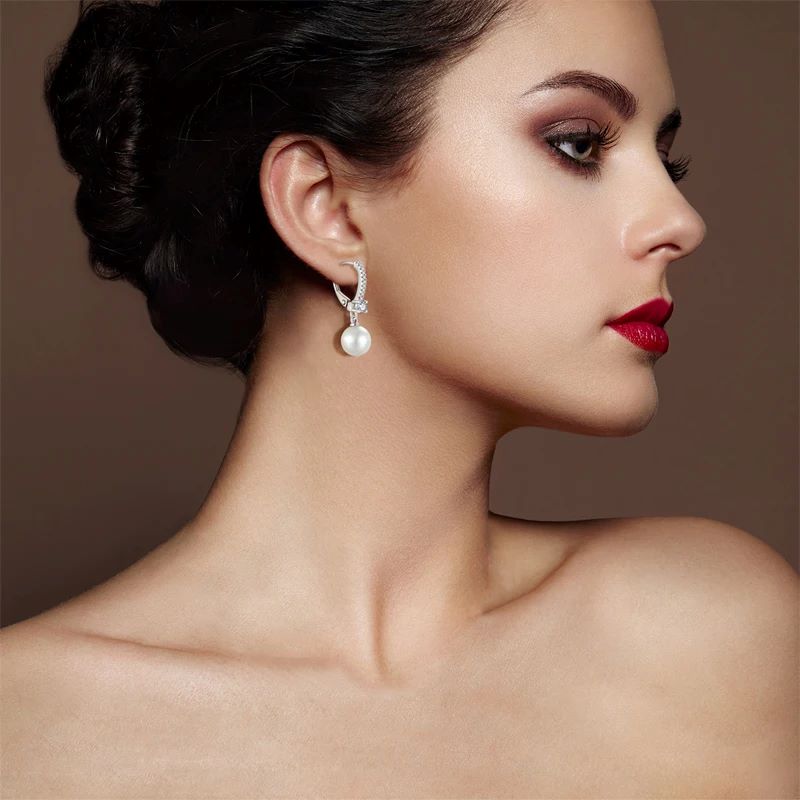 Pearly Elegance Centerpiece Drops Earrings