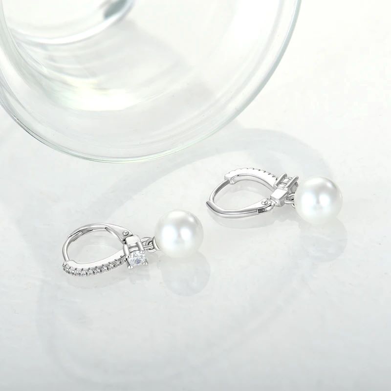 Pearly Elegance Centerpiece Drops Earrings