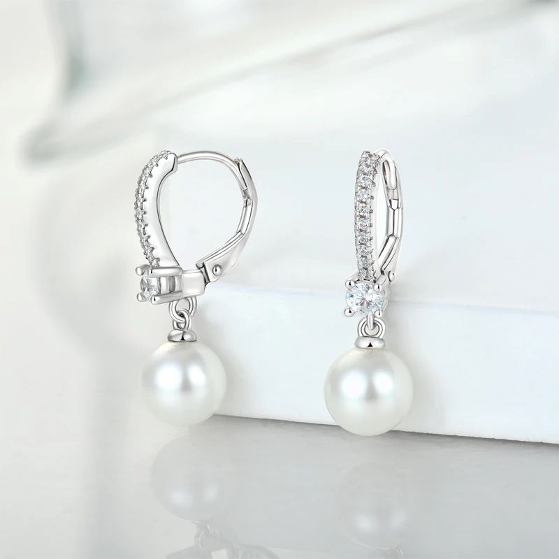 Pearly Elegance Centerpiece Drops Earrings