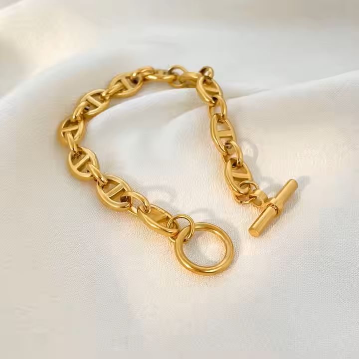 Harper Bold Buckle Bracelet